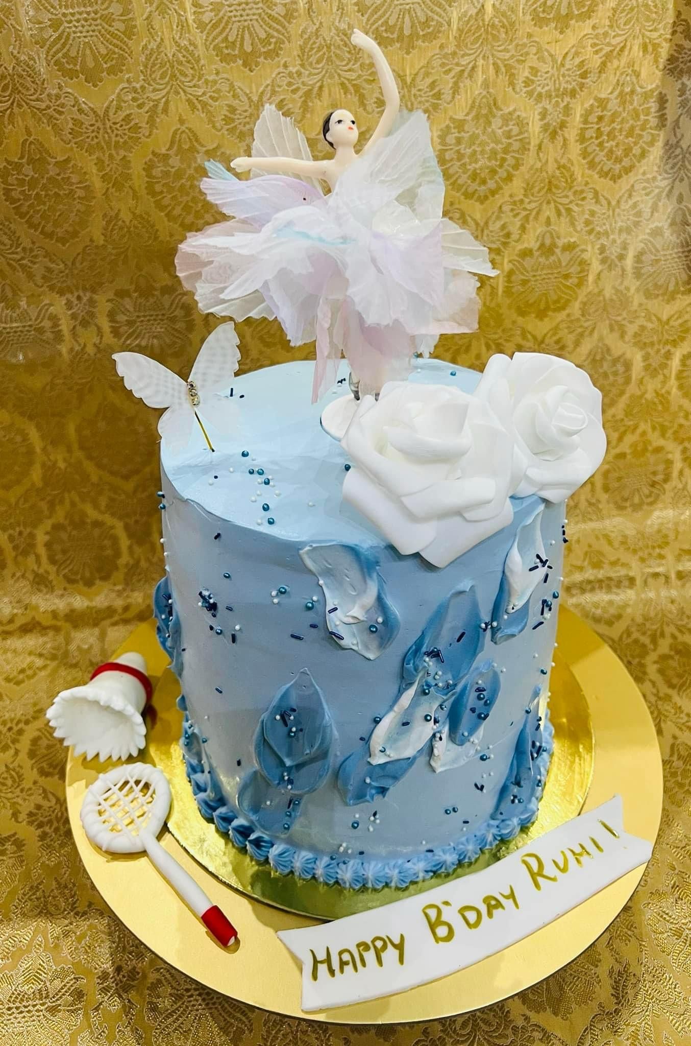 Dancing girl Cake